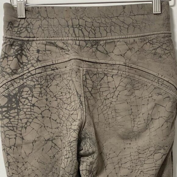 Lululemon Warm Jogger Pants Brown with Black Details Size 6 - Picture 6 of 8